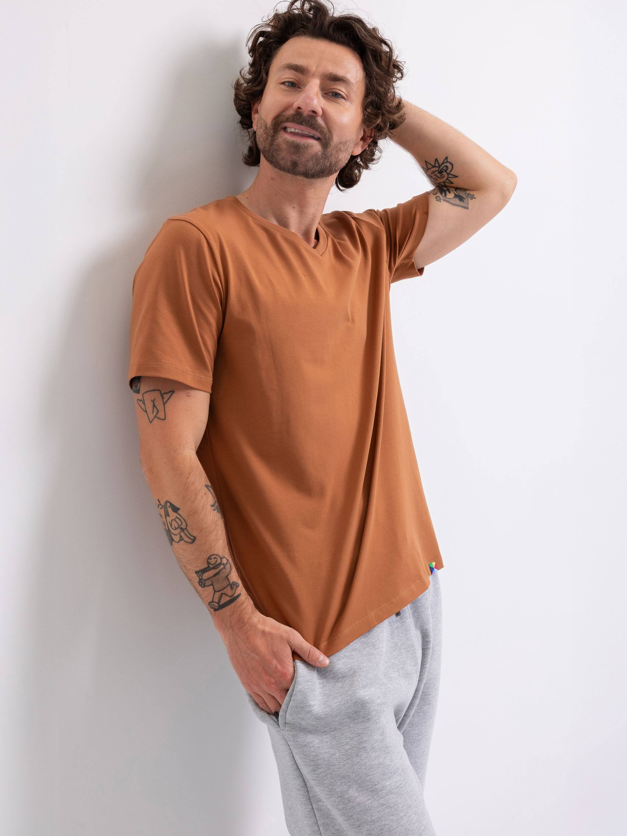 Szare spodnie z gumką na dole męskie