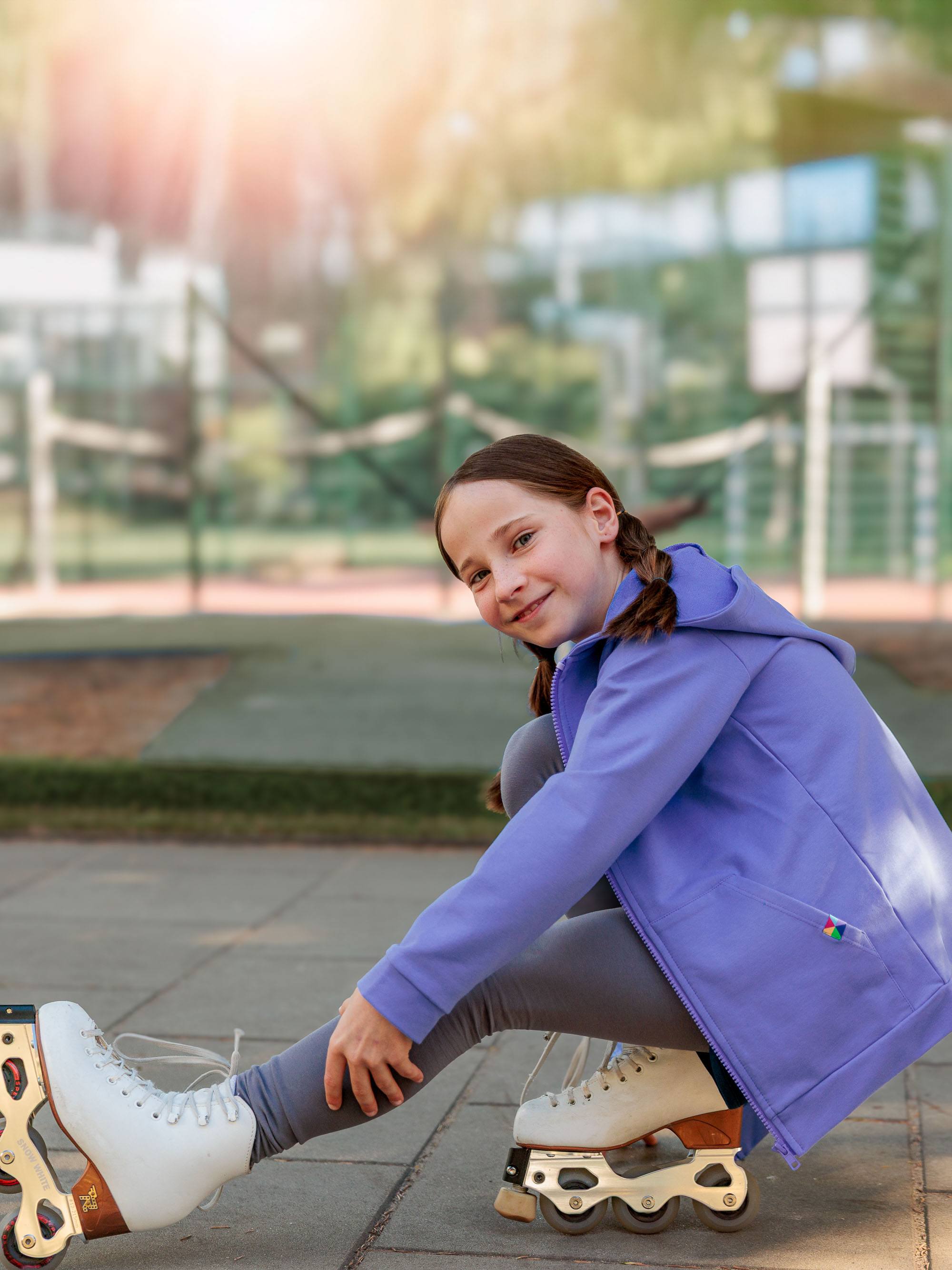 Barwinkowa bluza z kapturem